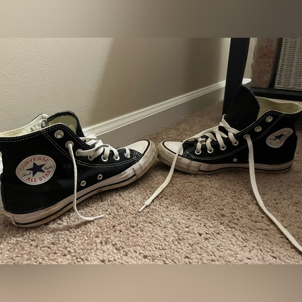 Low top black Converse